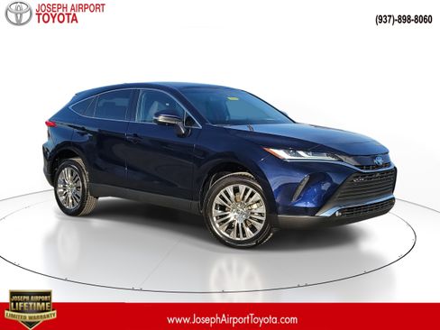 Used 2024 Toyota Venza Limited image 1
