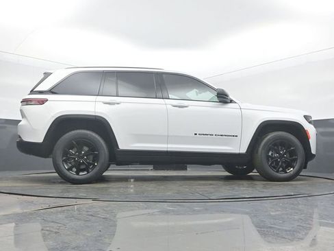 New 2026 Jeep Grand Cherokee Altitude image 52
