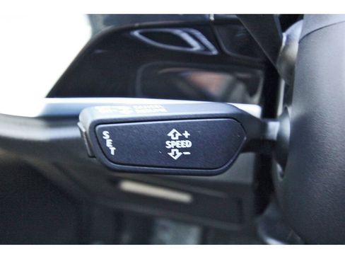 Used 2023 Audi Q3 2.0T Premium image 18