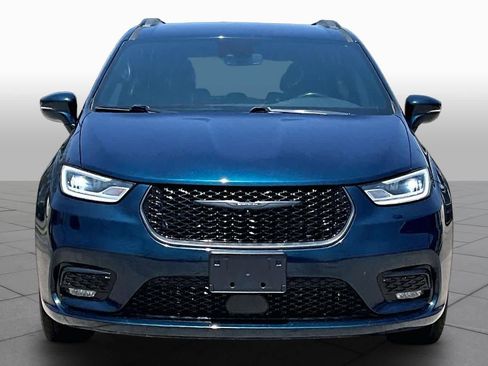 Used 2021 Chrysler Pacifica Touring w/ S Appearance Package FWD image 4