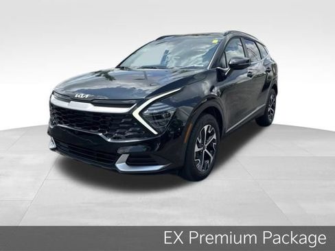 Certified 2024 Kia Sportage EX w/ EX Premium Package AWD/4WD image 4