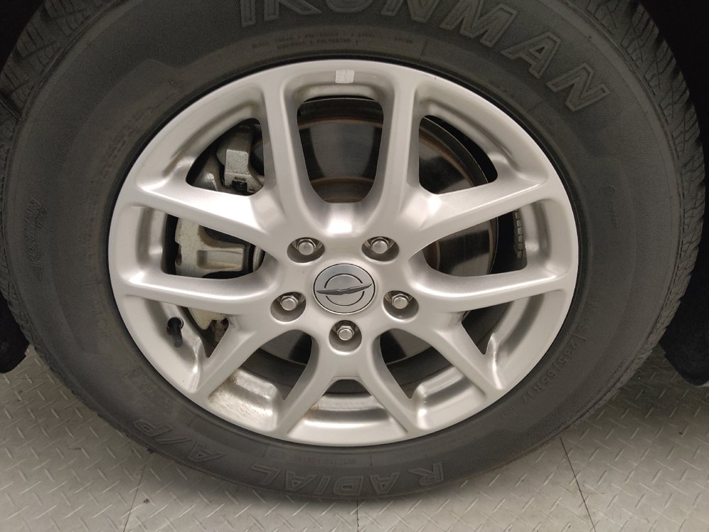 Used 2024 Chrysler Voyager LX FWD image 31