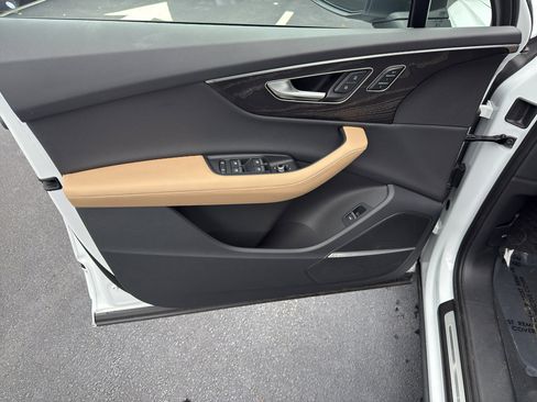 Used 2025 Audi Q7 3.0T Premium Plus w/ Premium Plus Package image 16