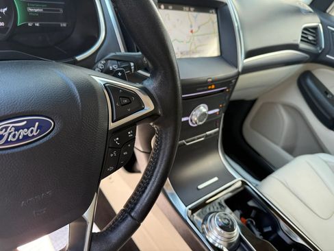 Used 2019 Ford Edge Titanium w/ Cold Weather Package AWD/4WD image 22