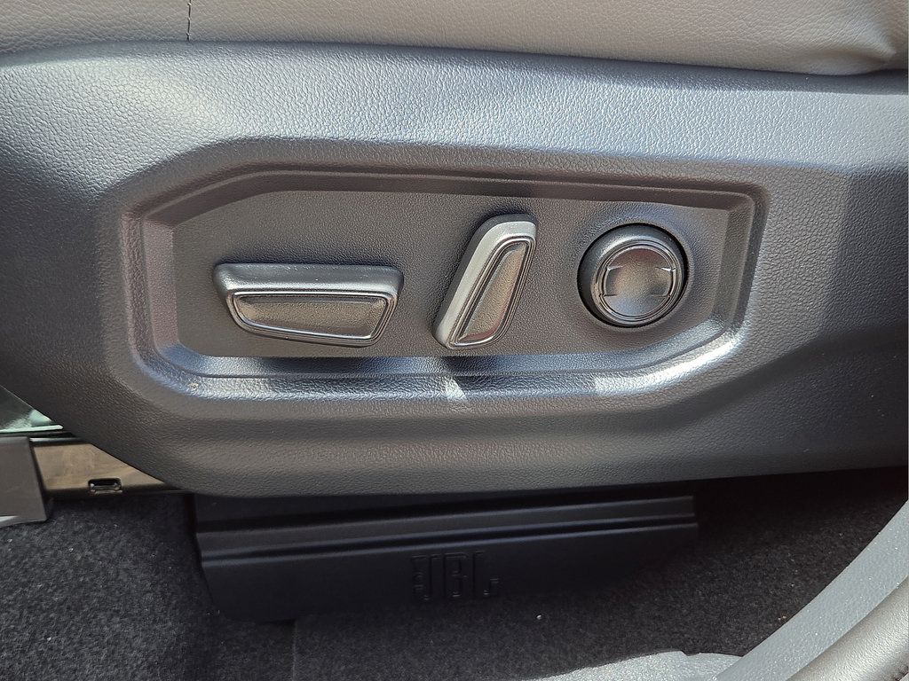 Certified 2025 Toyota Sequoia Limited AWD/4WD image 19
