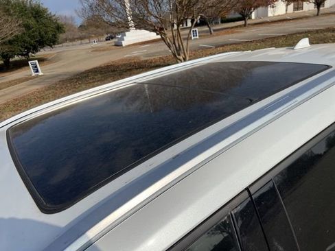 Used 2022 Toyota Highlander Platinum image 6