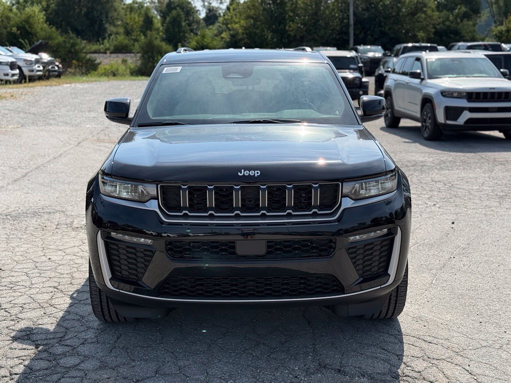 New 2027 Jeep Grand Cherokee Limited AWD/4WD image 3
