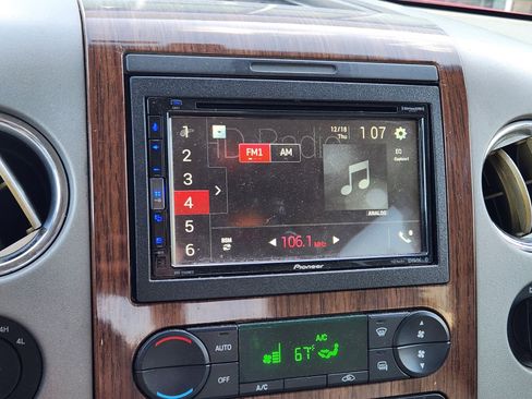 Used 2004 Ford F150 Lariat image 18