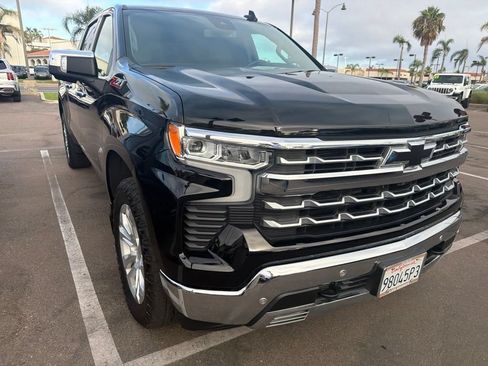 Used 2022 Chevrolet Silverado 1500 LTZ AWD/4WD image 1
