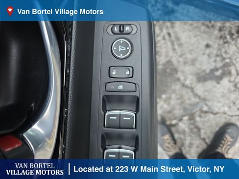 Used 2023 Honda CR-V EX-L image 11