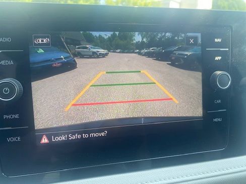 New 2025 Volkswagen Taos SEL image 11