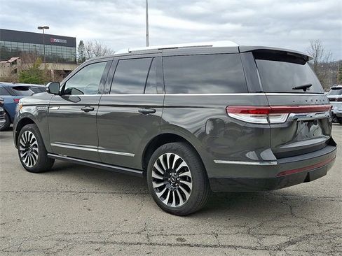 Used 2022 Lincoln Navigator Black Label image 4