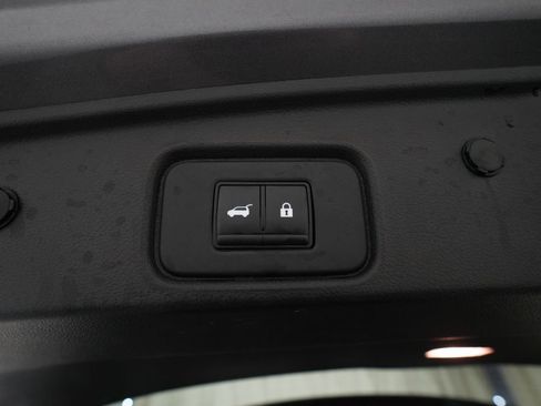 Certified 2023 Nissan Pathfinder SV w/ SV Premium Package image 15