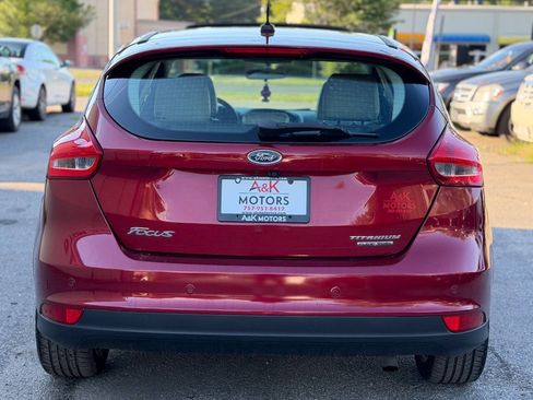Used 2016 Ford Focus Titanium FWD image 7