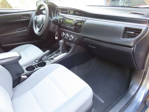Used 2014 Toyota Corolla L FWD image 30