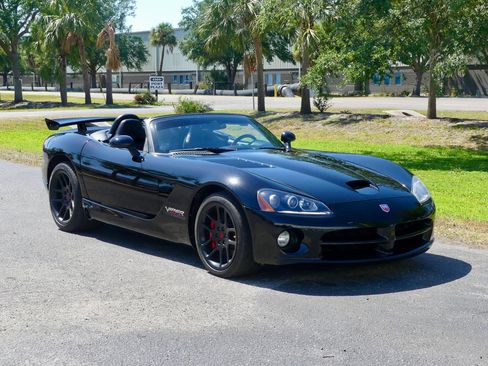 Used 2004 Dodge Viper SRT-10 image 24
