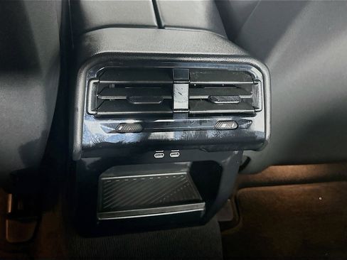 Used 2024 BMW 530i image 29