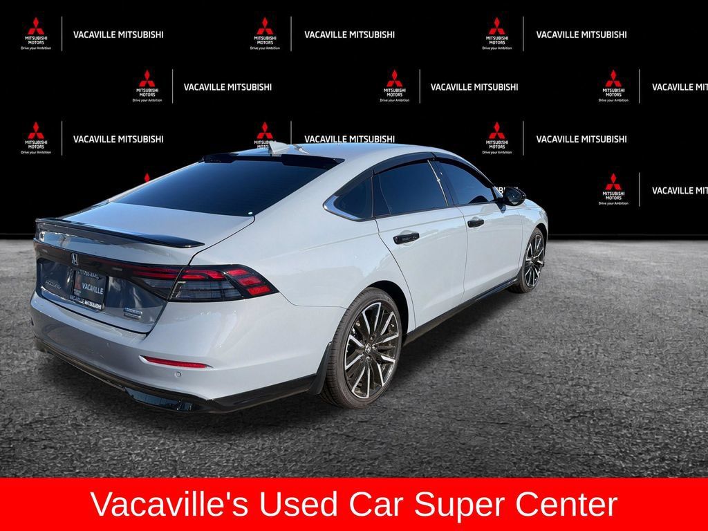 Used 2025 Honda Accord Touring image 5