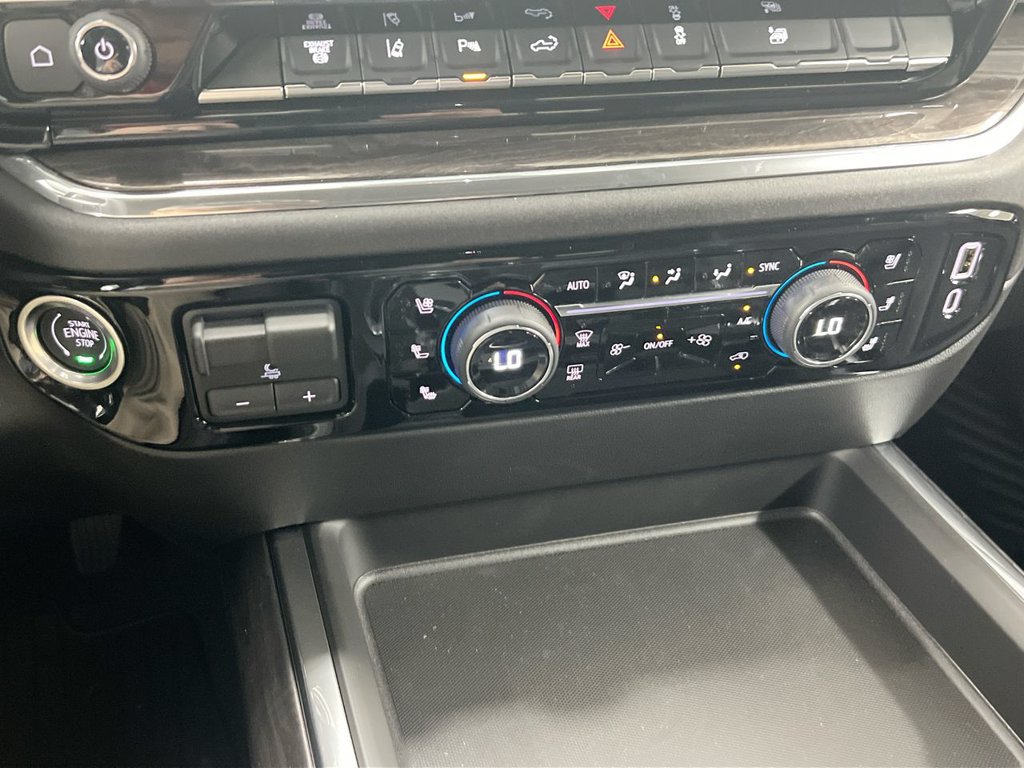 Used 2025 Chevrolet Silverado 3500 LTZ w/ LTZ Convenience Package AWD/4WD image 15