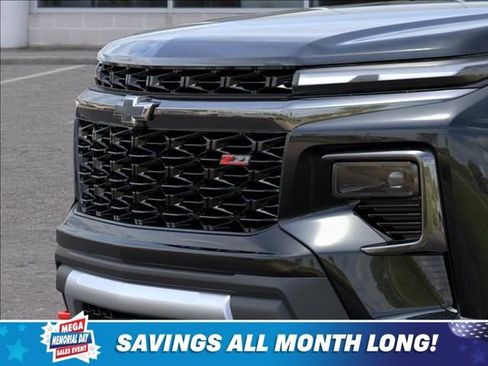 New 2026 Chevrolet Traverse Z71 w/ Driver Confidence Package AWD/4WD image 13