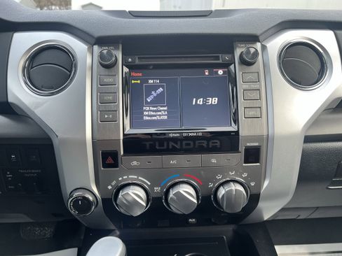 Used 2016 Toyota Tundra SR5 image 18