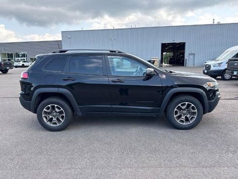 Used 2020 Jeep Cherokee Trailhawk w/ Cold Weather Group AWD/4WD image 5