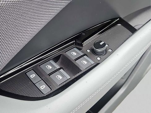 New 2026 Audi Q3 quattro 2.0T AWD/4WD image 6