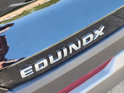 Used 2026 Chevrolet Equinox LT FWD image 10