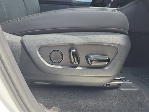 Used 2025 Lexus GX 550 AWD/4WD image 34
