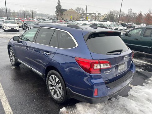 Used 2017 Subaru Outback 2.5i Touring image 5
