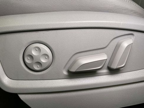 Certified 2024 Audi Q5 2.0T Premium w/ Convenience Package image 17