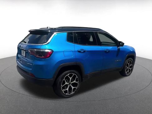 Used 2025 Jeep Compass Limited AWD/4WD image 14