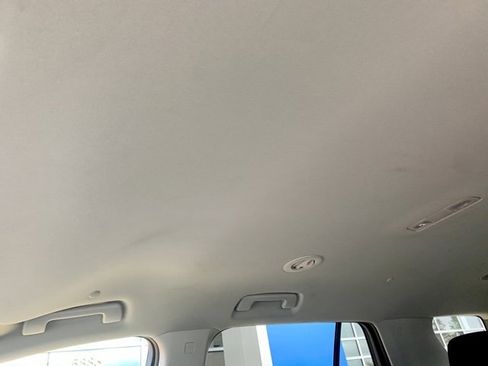 Used 2018 Chevrolet Traverse LT image 33