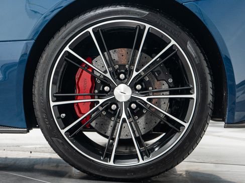 Used 2016 Aston Martin Vanquish Volante RWD image 11