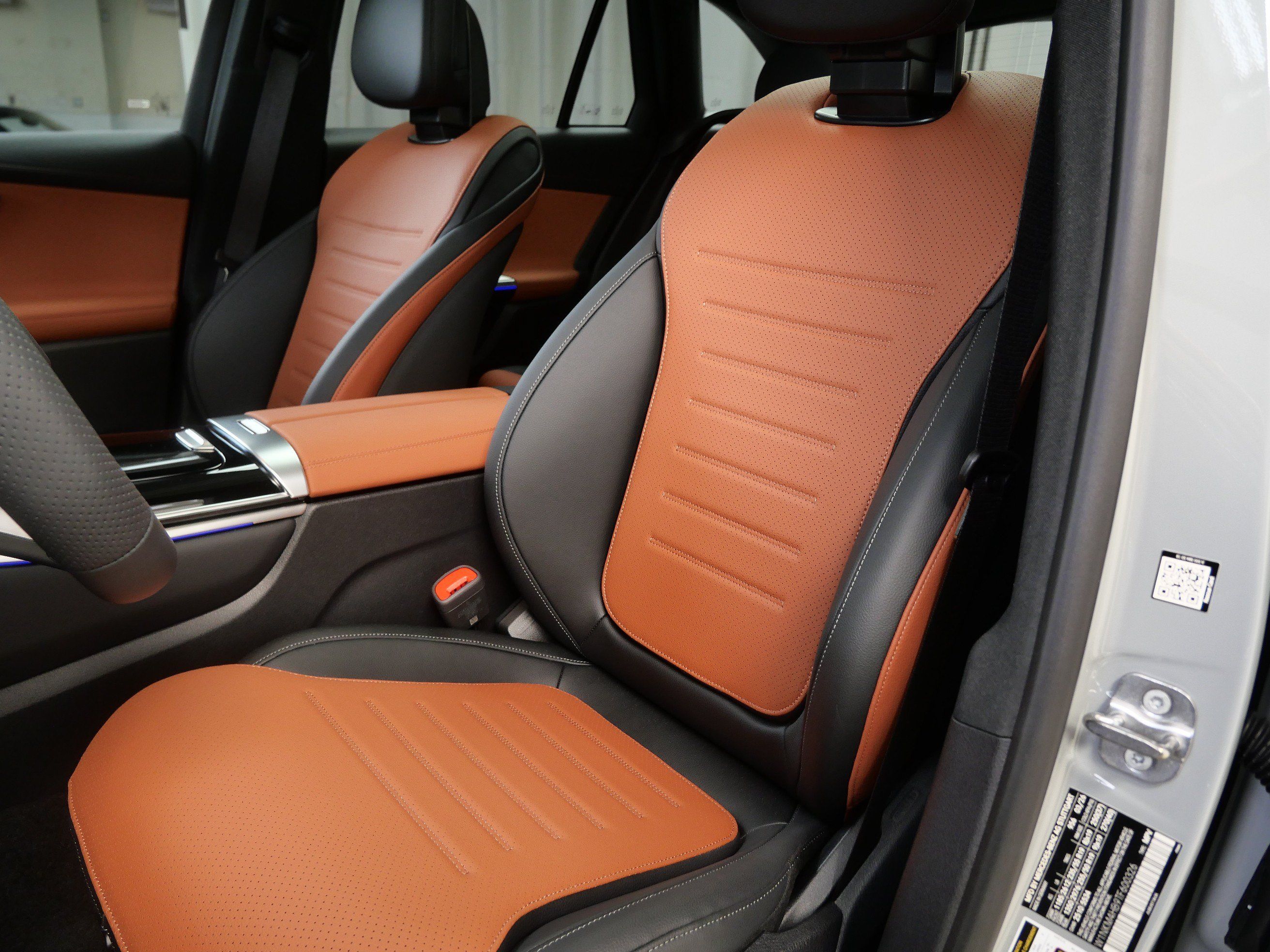 New 2026 Mercedes-Benz GLC 300 4MATIC image 3