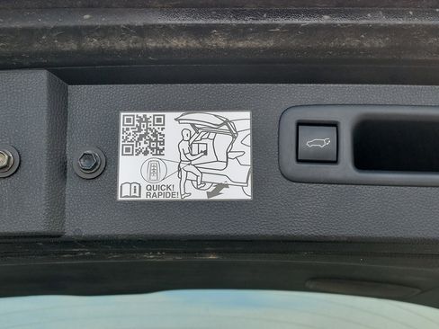 Used 2023 Toyota Highlander L image 8