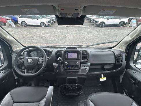 Used 2026 RAM ProMaster 2500 w/ Convenience Group FWD image 24