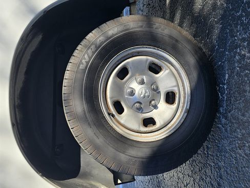 Used 2017 RAM 1500 Tradesman w/ Power & Remote Entry Group image 23