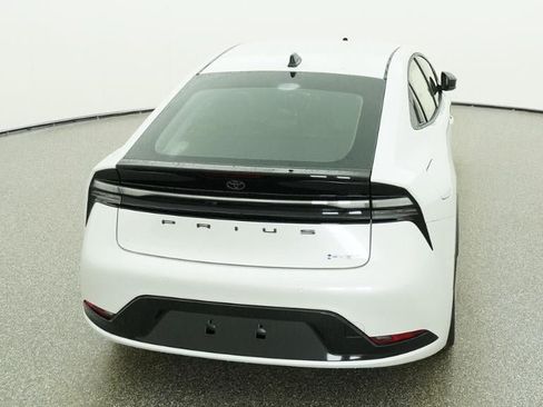New 2026 Toyota Prius Plug-In Hybrid FWD image 7