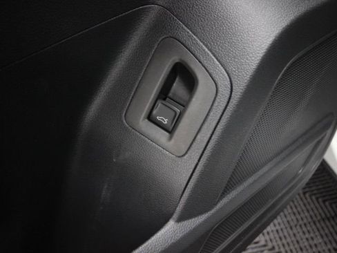 Used 2022 Volkswagen Atlas SEL R-Line image 16