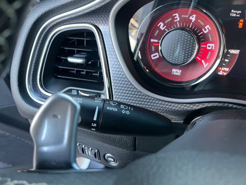 Used 2015 Dodge Challenger SRT Hellcat image 11