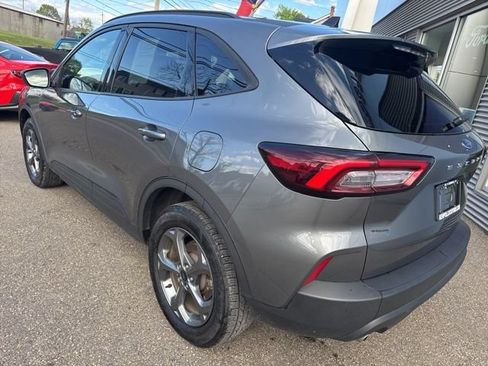Certified 2025 Ford Escape ST-Line Select AWD/4WD image 8
