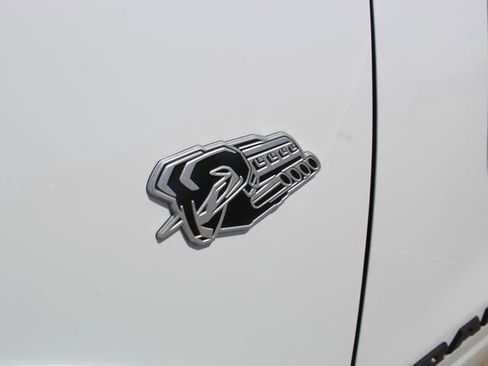 New 2026 RAM 1500 Laramie AWD/4WD image 9