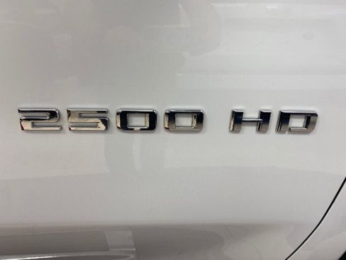 Used 2022 Chevrolet Silverado 2500 LTZ w/ Safety Package AWD/4WD image 10