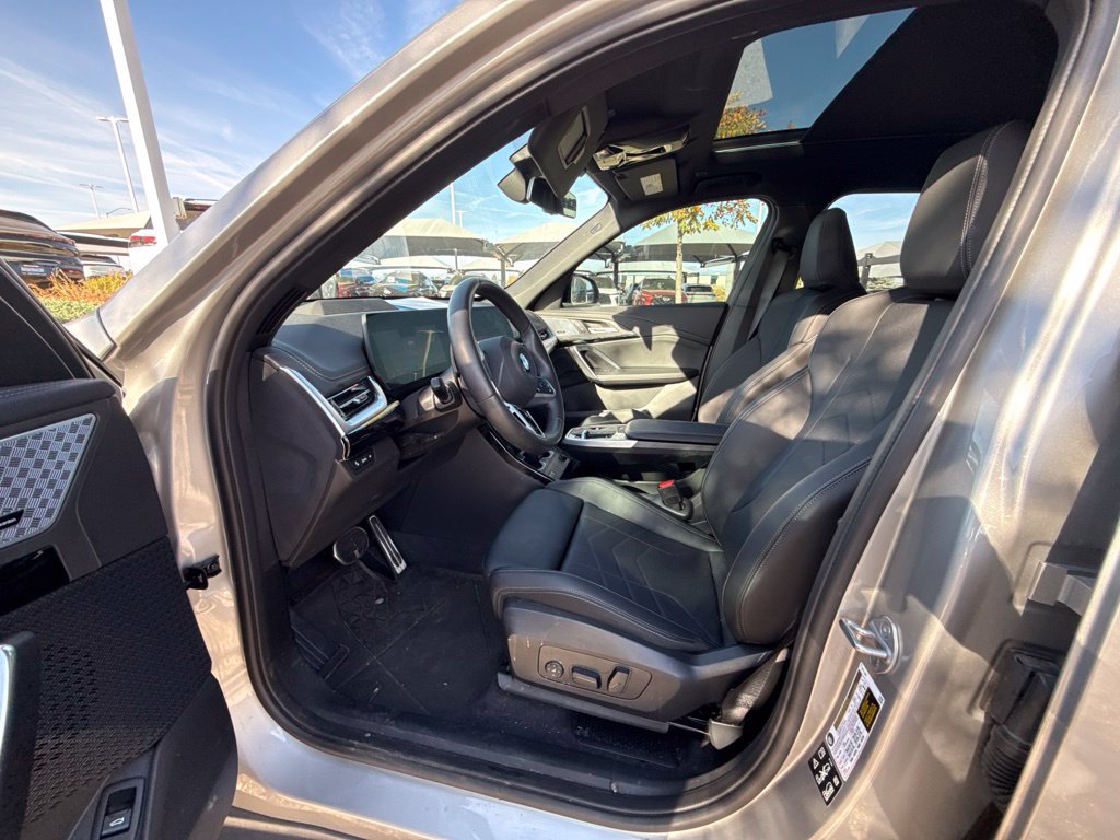 Used 2025 BMW X1 xDrive28i w/ Premium Package AWD/4WD image 12