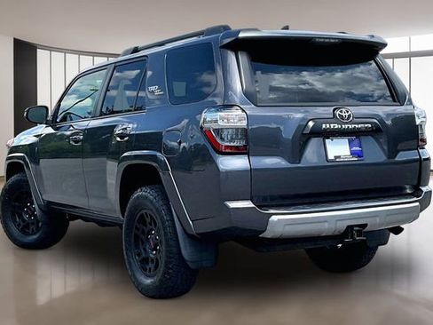 Used 2021 Toyota 4Runner TRD Off-Road Premium w/ Moonroof Package AWD/4WD image 4