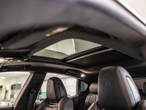 Used 2019 Maserati Levante S GranSport image 20