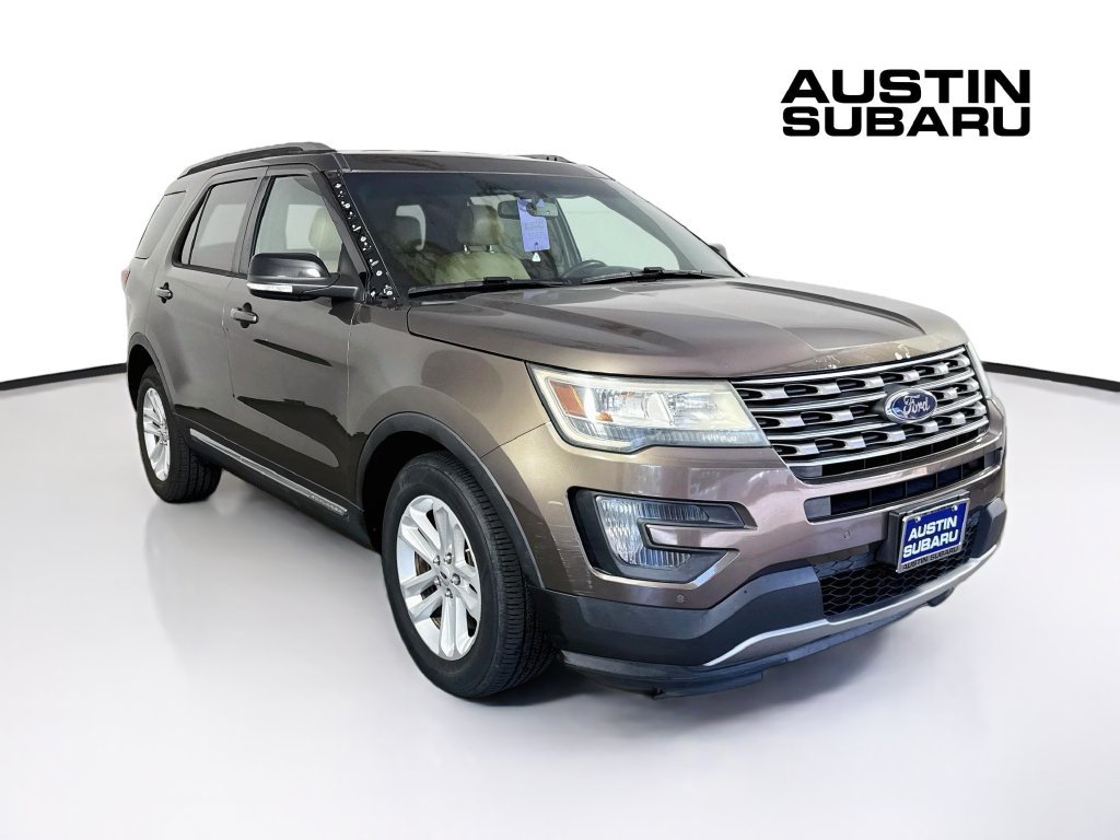 Used 2016 Ford Explorer XLT w/ Equipment Group 202A FWD image 1