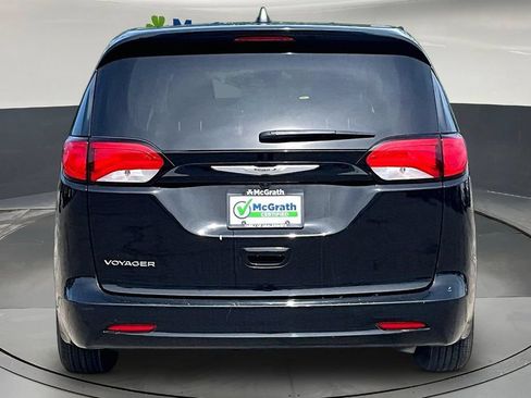 Used 2024 Chrysler Voyager LX FWD image 6