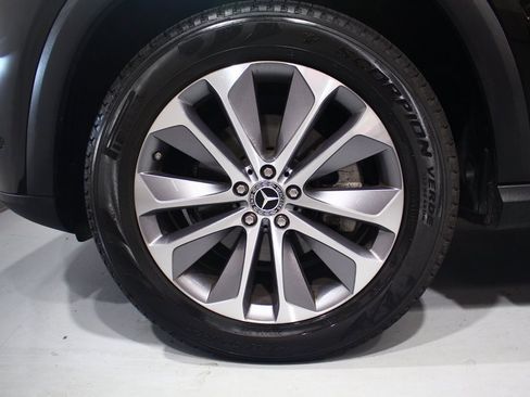 Used 2021 Mercedes-Benz GLE 350 4MATIC w/ Premium Package image 17